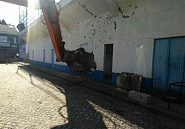 Obras no Estádio Moreira Marques, finalmente arrancaram